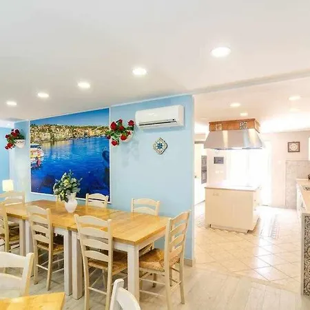 Mediterranean Charm Con Piscina Al Mare Villa *